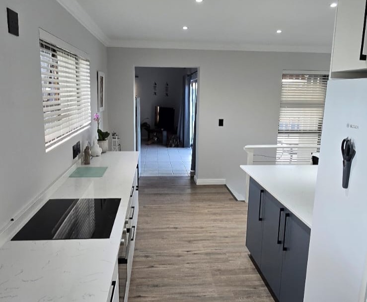 To Let 3 Bedroom Property for Rent in Pringle Bay Western Cape